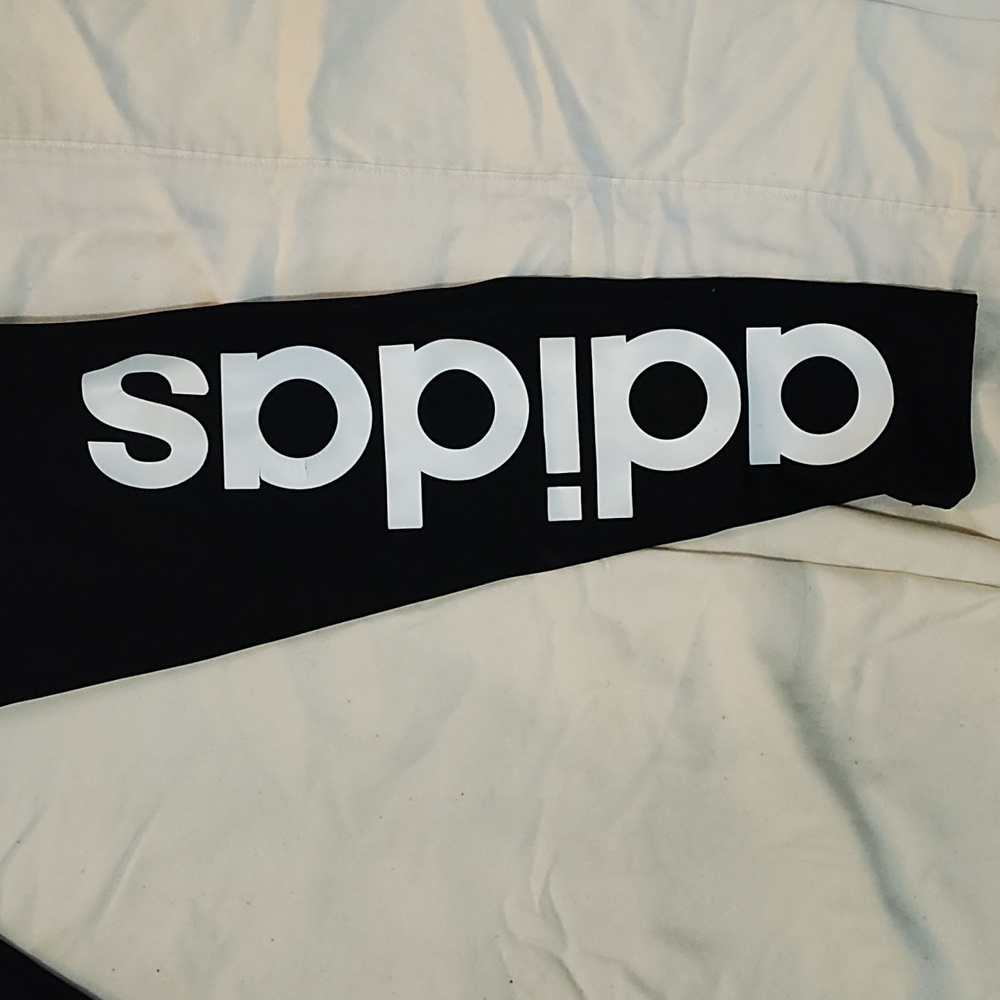 Adidas - Picture 2 of 7